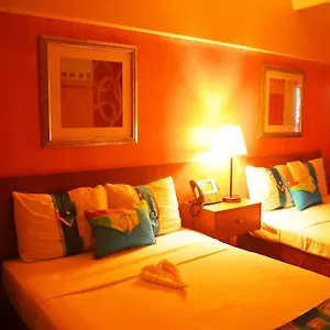 https://the-suites-ocho-rios.hotelsochorios.net